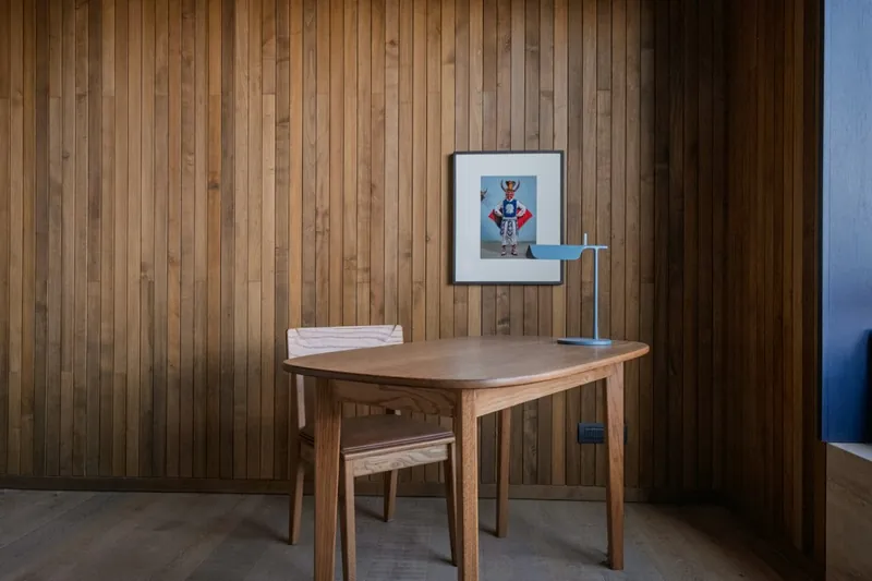 Custom and private-label home office furniture manufacturing