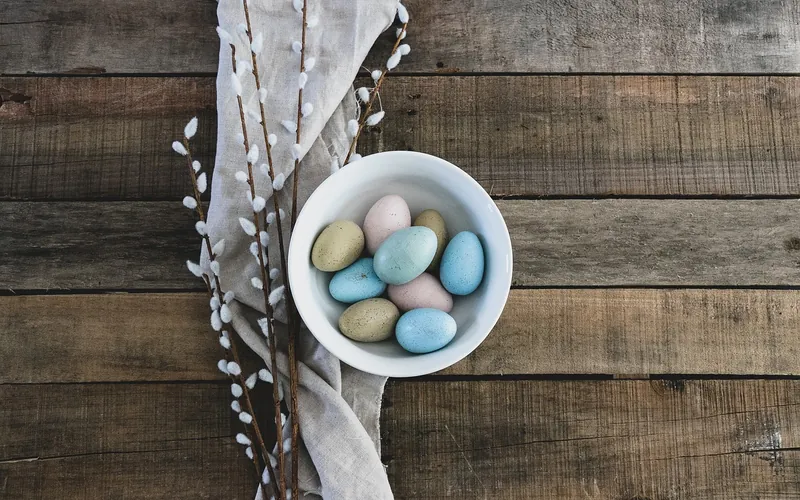 Turned and carved mango wood decorative bowls