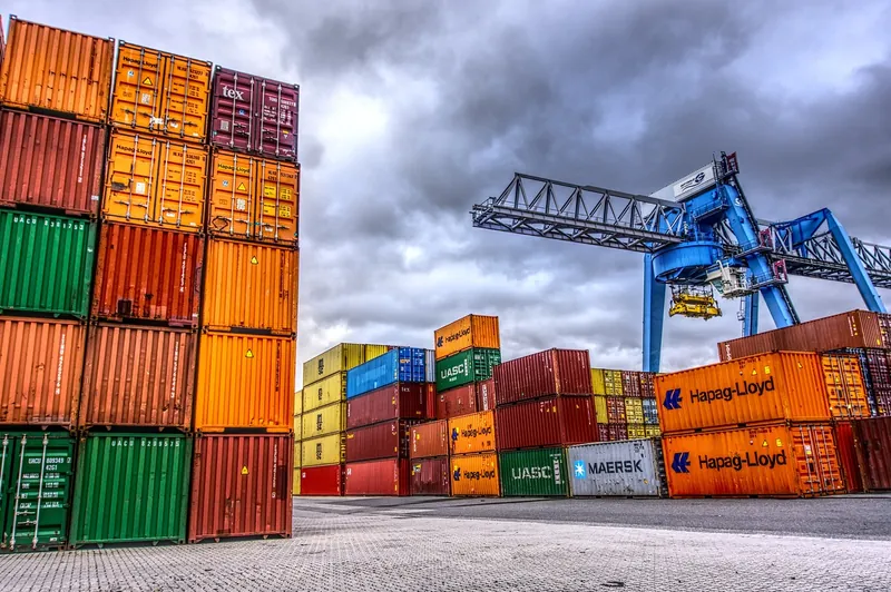 Furniture container loading