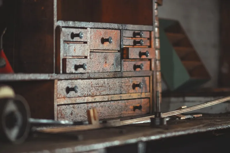 Industrial chest of drawers