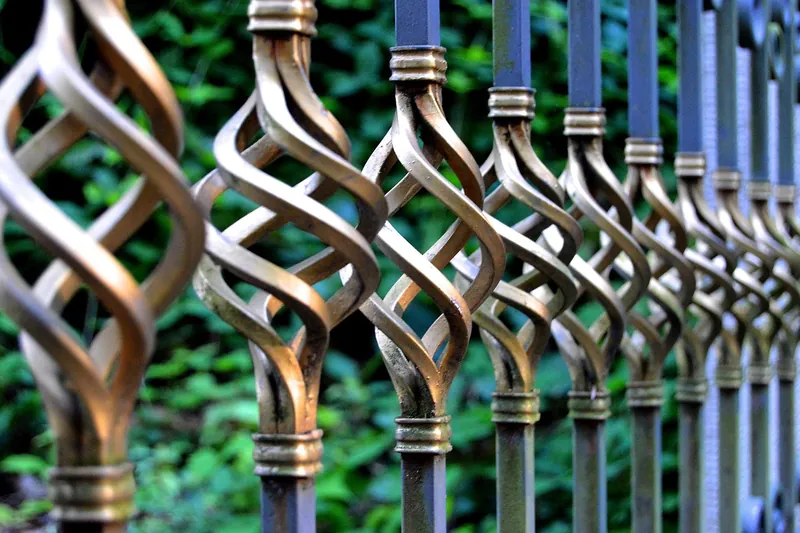 Wrought iron daybed