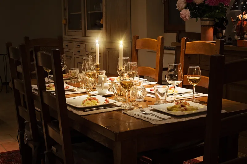 Mango wood dining table