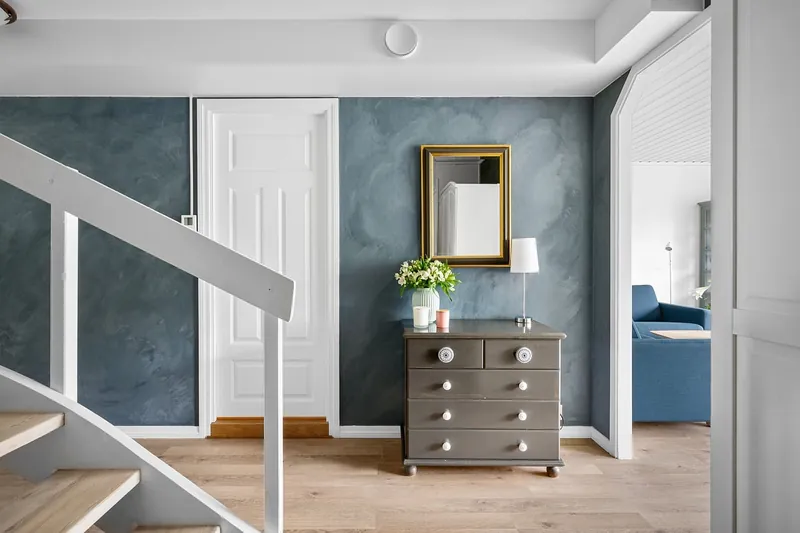 Live edge dresser with a natural-edge solid acacia top over dovetailed drawers, handcrafted in Jodhpur, India