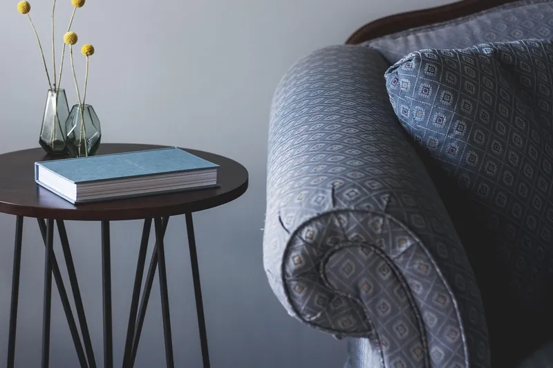 Hairpin leg dining table