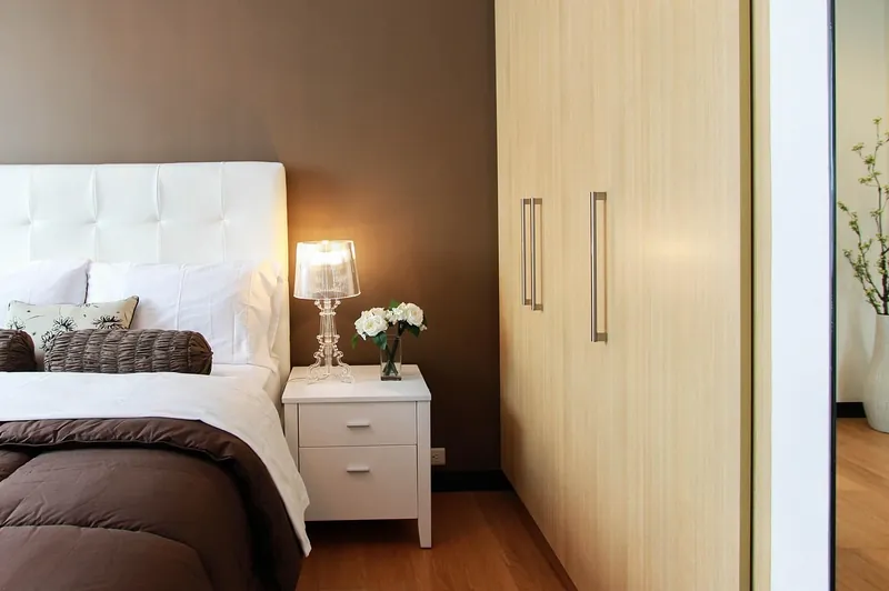Rubberwood nightstand