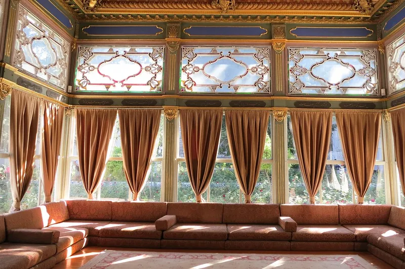 Vintage ottoman